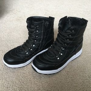 Weatherproof Women's Black Cold Weather Boots | Size 6